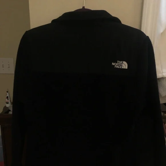 North Face Denali Black Fleece Jacket - Picture 9 of 9